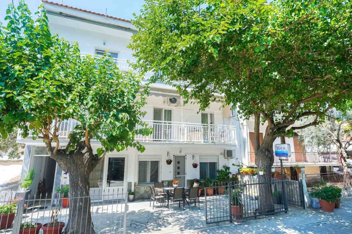 studios-rizos-exterior-01